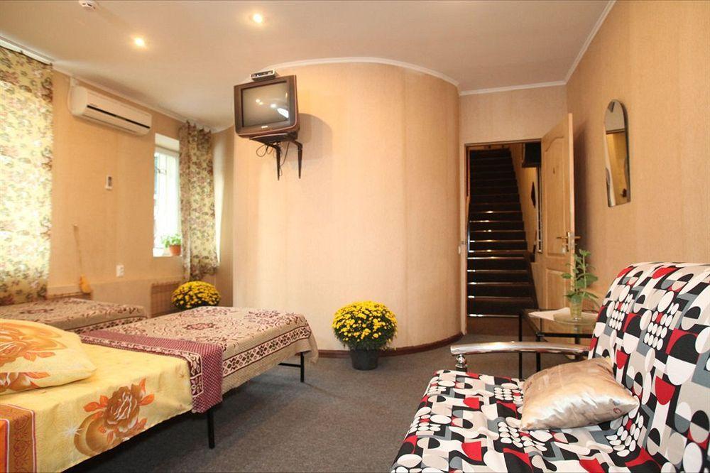 Yellowunlimited Hotel Charkov Buitenkant foto