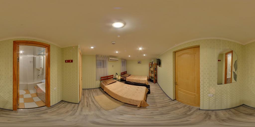 Yellowunlimited Hotel Charkov Buitenkant foto